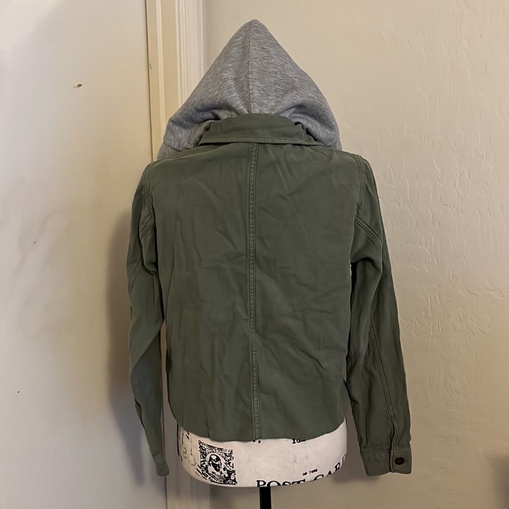 Free People Distressed Green Embroidered Detailing Boho Gray Hoodie Crop Jacket - Picture 5 of 12